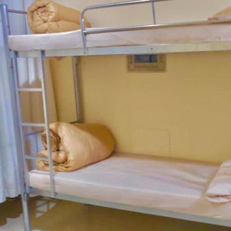 Welcom Tourist Hostel Дубай Екстериор снимка